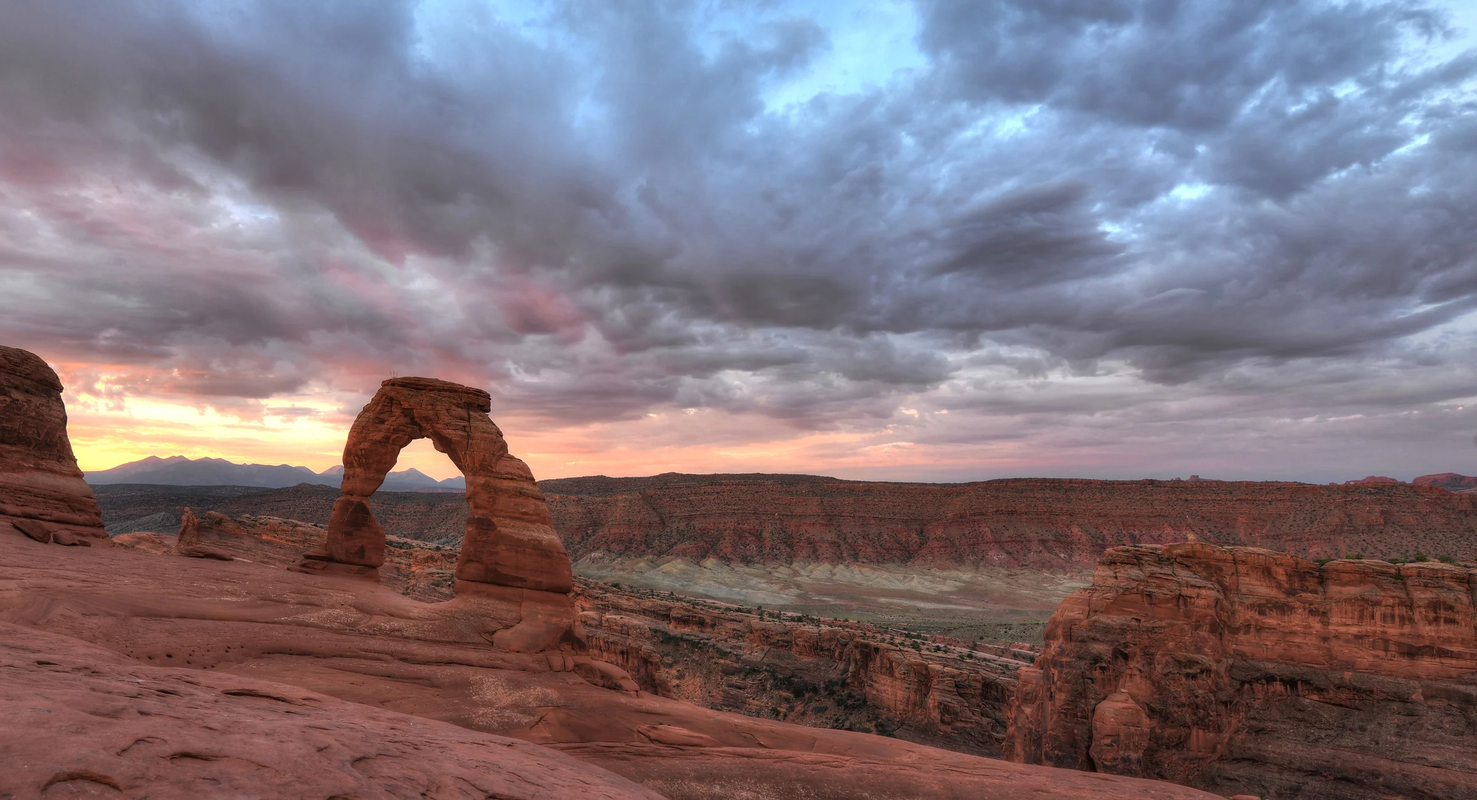 Delicate Arch before a thunderstorm